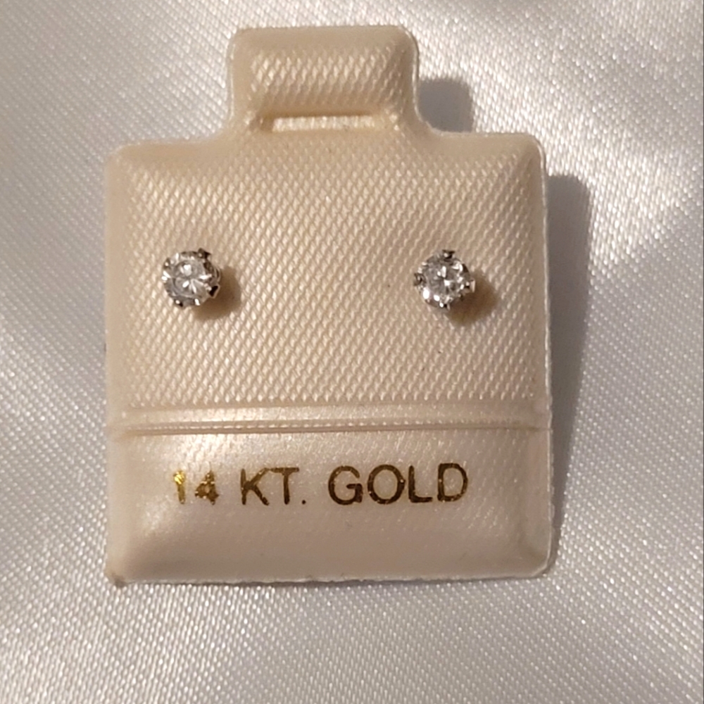 NWOT 14kt White Gold Earrings